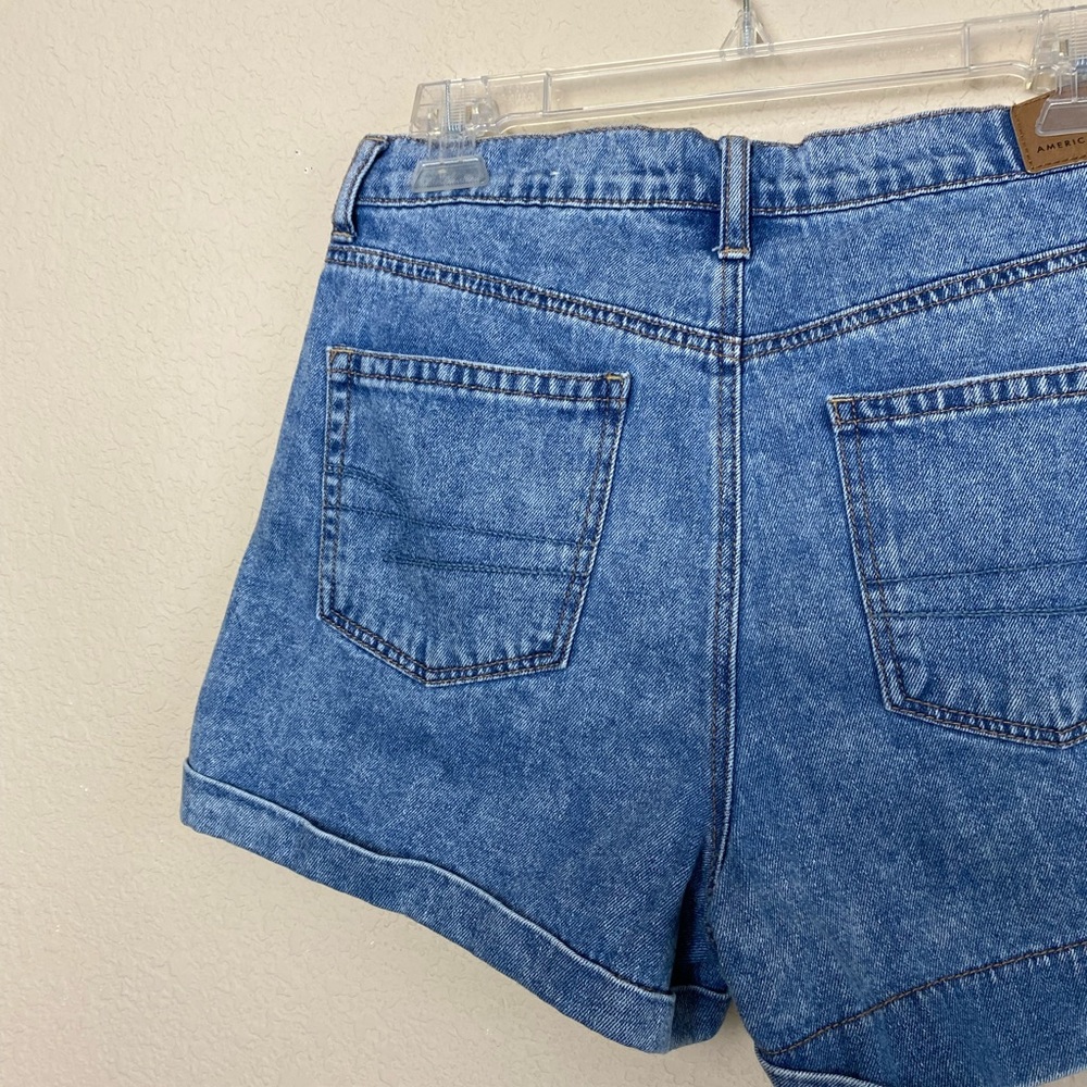 American Eagle Outfitters Mom Short Hi-Rise Medium Wash Cuffed Jean Shorts Sz 6 - Picture 4 of 12